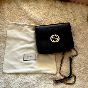 100% authentic Gucci purse.